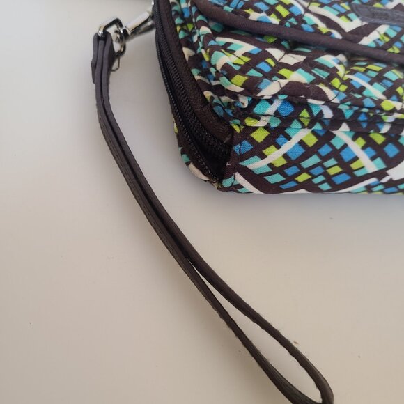 VERA BRADLEY RFID Wristlet /Crossbody RAIN FOREST - No Shoulder Strap - Retired - Picture 5 of 8